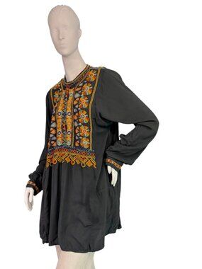 Johnny Was BIYA Black Tunic Top Geometric Multi Color Embroidery $255 Size Med